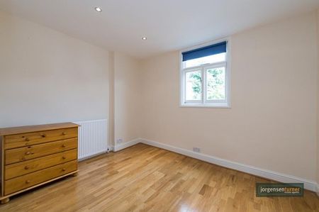 SUPERB TWO DOUBLE BEDROOM FIRST FLOOR FLAT IN WESTBOURNE PARK ZONE 2 - Photo 3