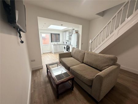 3 bedroom terraced house to rent - Photo 2
