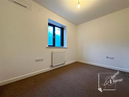 2 bedroom ground floor flat to rent - Photo 4