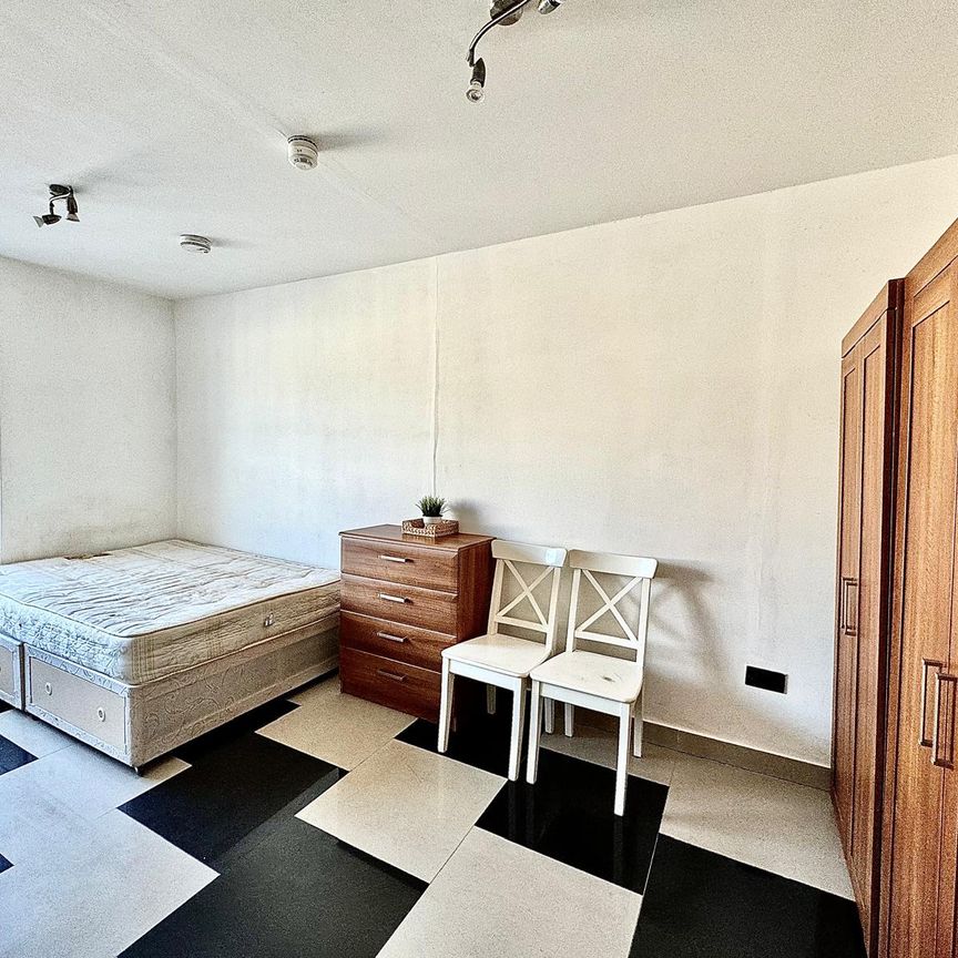 Leinster Gardens, Bayswater, W2 - Photo 1