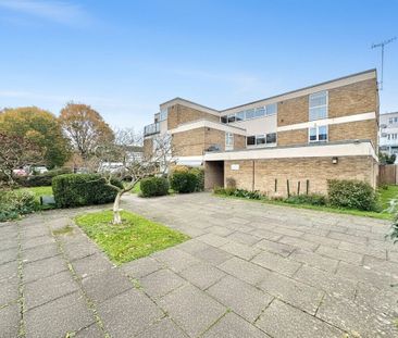 Peregrine Road, Sunbury-On-Thames Peregrine Road, Sunbury-On-Thames - Photo 2