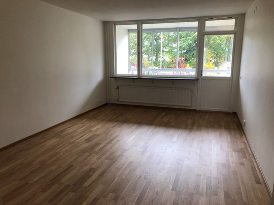 Tingsvägen, Lyckeby - Photo 1