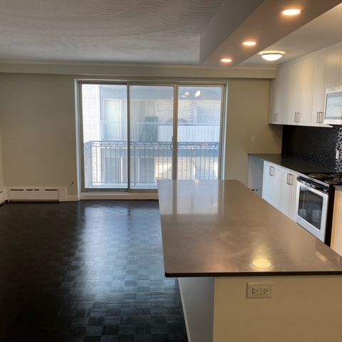 Beautifully renovated 1 Bedroom Bath Etobicoke Steps f - Photo 1