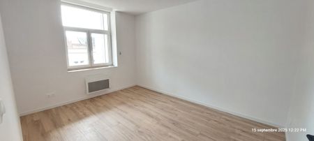 Location Appartement 3 pièces 83m² CAMBRAI 59400 - Photo 2