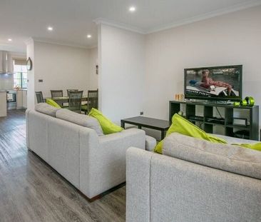 Rooty Hill - Photo 4
