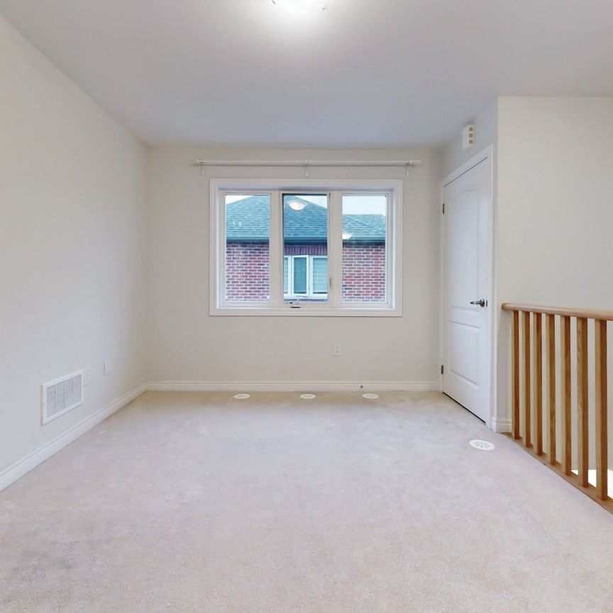 For Lease - 4 Waterleaf Road Unit# Coach, Markham, Ontario - Photo 1