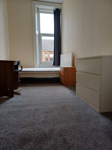 6 Bed Flat, Hyndland Road, G12 - Photo 2