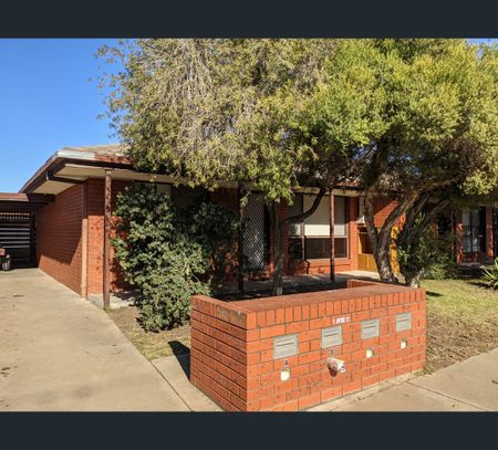 2/1 Maude Street, Shepparton, Vic 3630 - Photo 3