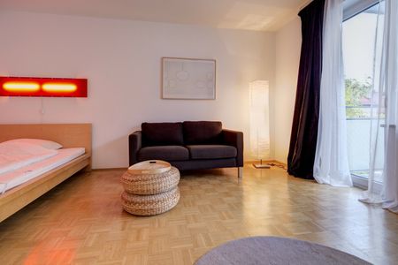 Prime location near Kurfürstenplatz in Schwabing - Photo 2