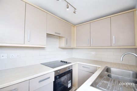2 bedroom apartment - Photo 5
