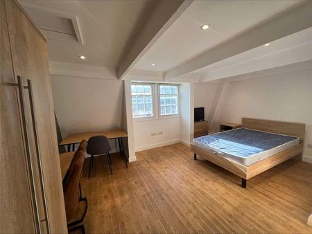 Ambry House, St. James's Parade, Bath, Somerset, BA1 - Photo 3