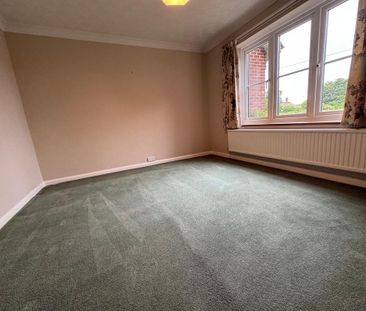 4 bedroom detached house to rent - Photo 5