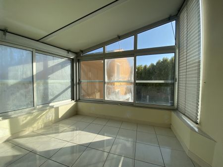 Location Appartement 4 pièces 90m² LORGUES 83510 - Photo 3