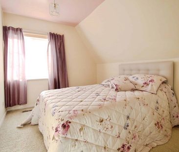Pittsfield, Cricklade, Swindon, Swindon, SN6 - Photo 1