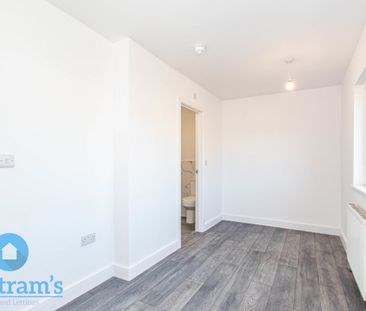 6 bed Semi-Detached House for Rent - Photo 6