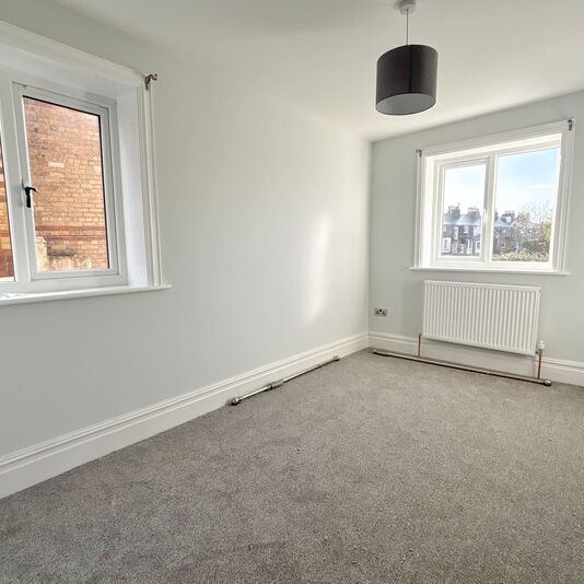 Flat 2, Beck House, 3 West Parade Road, Scarborough - Photo 1