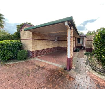 Tidy 3 Bedroom Villa - Photo 4