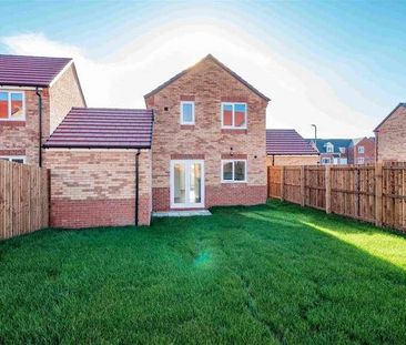 Acklam Gardens, Middlesbrough, TS5 - Photo 1