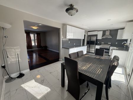 For Lease - 219 Mcmurchy Avenue Unit# Main, Brampton, Ontario - Photo 4