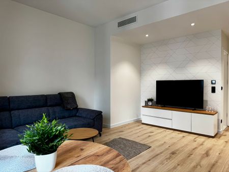 Mieszkanie do wynajęcia - Warszawa, Prosta - Zdjęcie 2