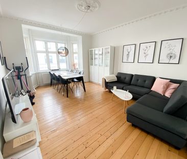 Lys 2-værelses lejlighed med rummelige værelser - Photo 3