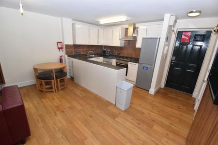 1 bedroom flat to rent - Photo 4
