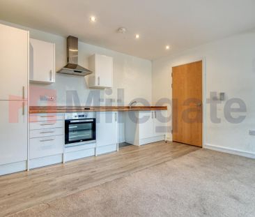 2 bedroom flat to rent - Photo 3