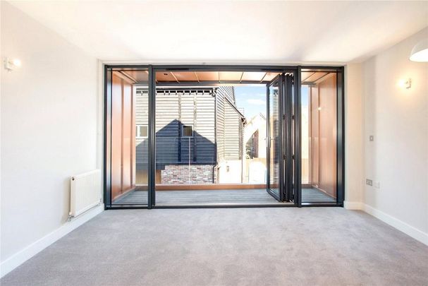 2 bedroom duplex to rent - Photo 1