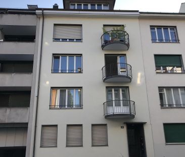 "Stilvolle 3-Zimmerwohnung mit Balkon im beliebten St. Johann urban... - Photo 1