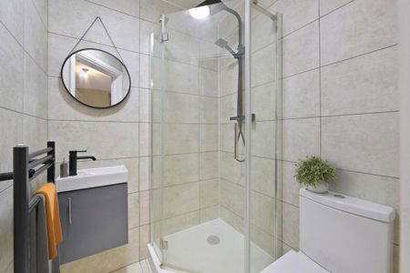 1 bedroom in a house share to rent - Photo 4