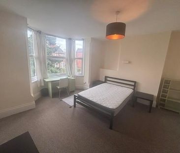 1 bedroom in a flat share to rent - Photo 6