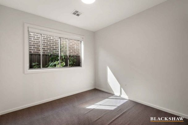 Modern Throsby Home - Photo 1