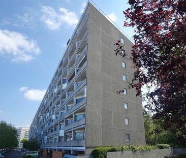 Appartement de 4 pièces avec balcon au 7ème étage – Rue des Bossons 2 - Photo 1