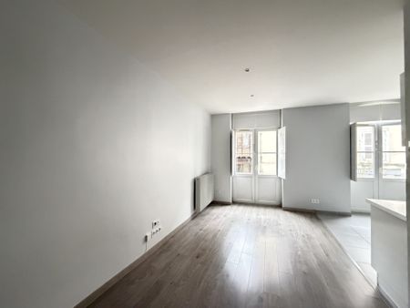 Location Appartement 3 pièces 55m² AGEN 47000 - Photo 4