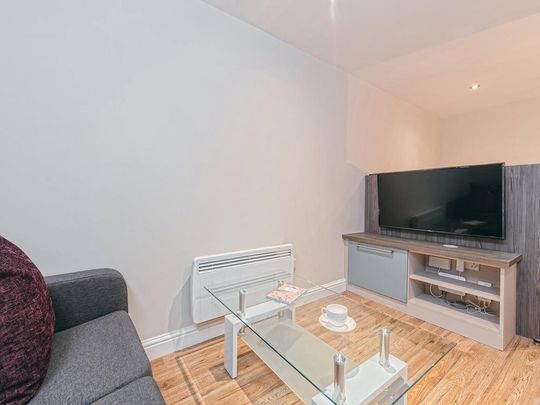 Studio to rent - Photo 1