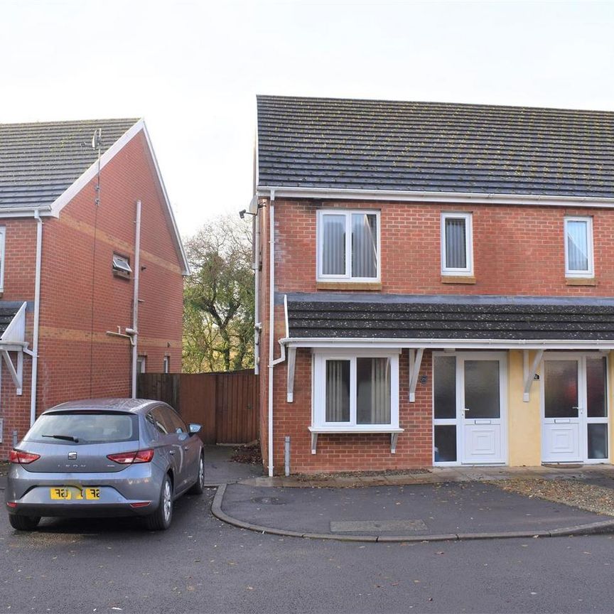 3 bedroom semi-detached house to rent - Photo 1
