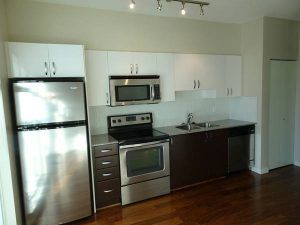 $950 / 1br – 420ft2 – Jr. Studio in Quattro 3 (Surrey) - Photo 3