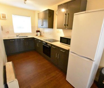 3 bedroom apartment to rent - Photo 4