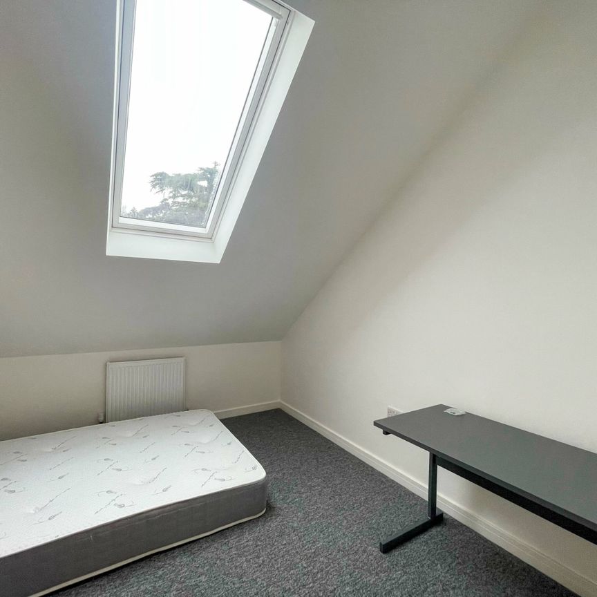 Edgeware Road, Staple Hill, BS16 4LZ - Photo 1