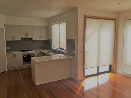 6/1407 Dandenong Road, Malvern East VIC 3145 - Apartment For Rent | Domain - Photo 2