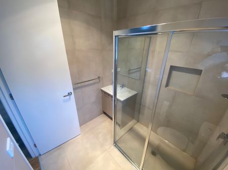 Beautiful Family Home - Photo 2