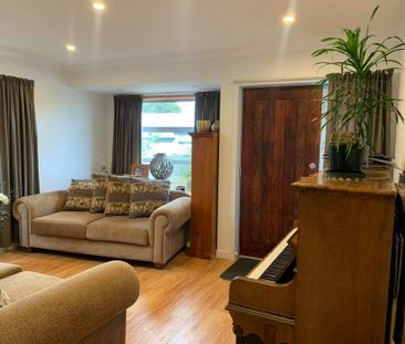 Glorious on Glenpark - Photo 2