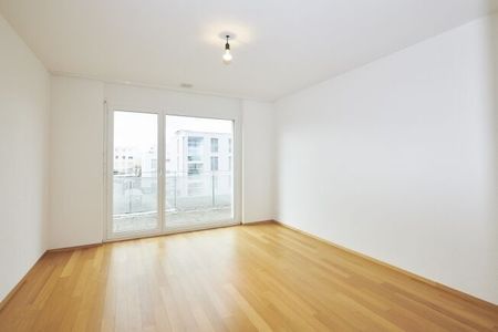 Enjoy life in a well-maintained residential complex - Photo 2