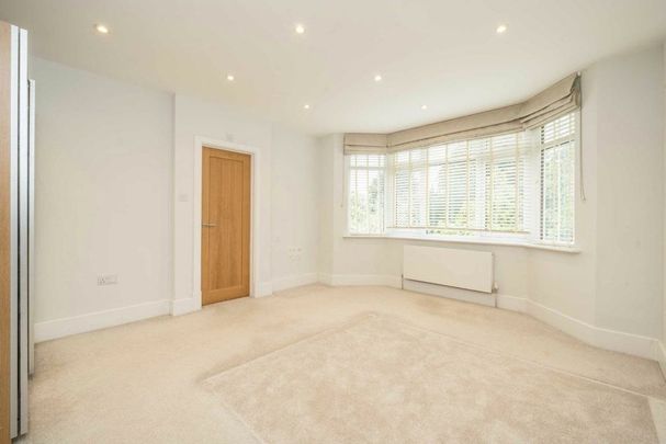 Stuart Avenue, Ealing, W5 - Photo 1