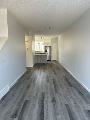 432 - 301 Redstone Boulevard, Calgary - Photo 1