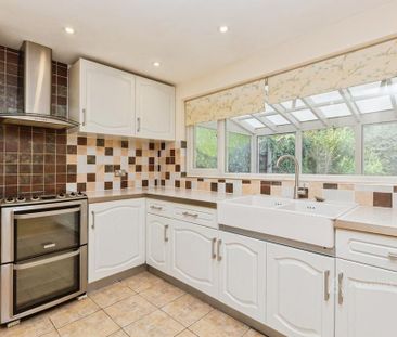 5 bedroom semi-detached house to rent - Photo 5