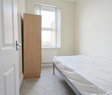2 bedroom Flat to rent in High Street West, Wallsend, Tyne and Wear... - Photo 6