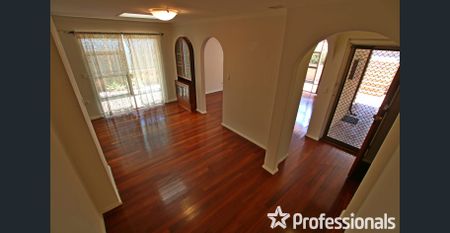 CLIFTON HILLS LOCATION! GORGEOUS VIEW OF THE CITY! A MUST SEE - Photo 4