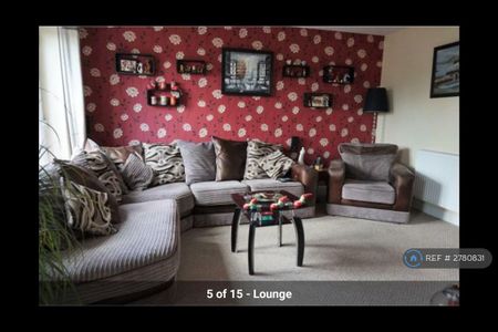 4 bedroom terraced house to rent - Photo 2