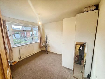 3 bedroom semi-detached house to rent - Photo 4